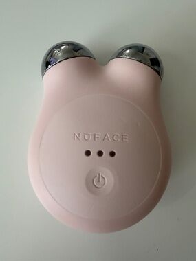 NuFace Mini+ Facial Toning Device